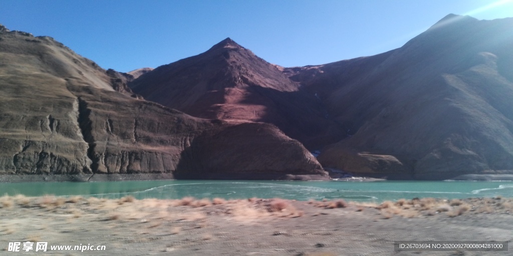 高原大山湖泊风光