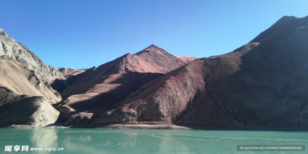 高山湖泊