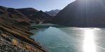 山谷湖泊风光