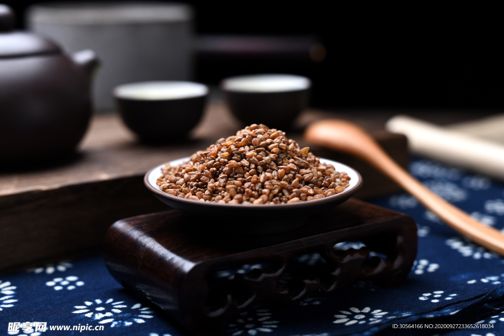 苦荞茶茶品海报背景素材