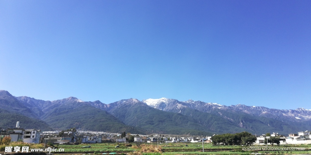 高山乡村田野风景