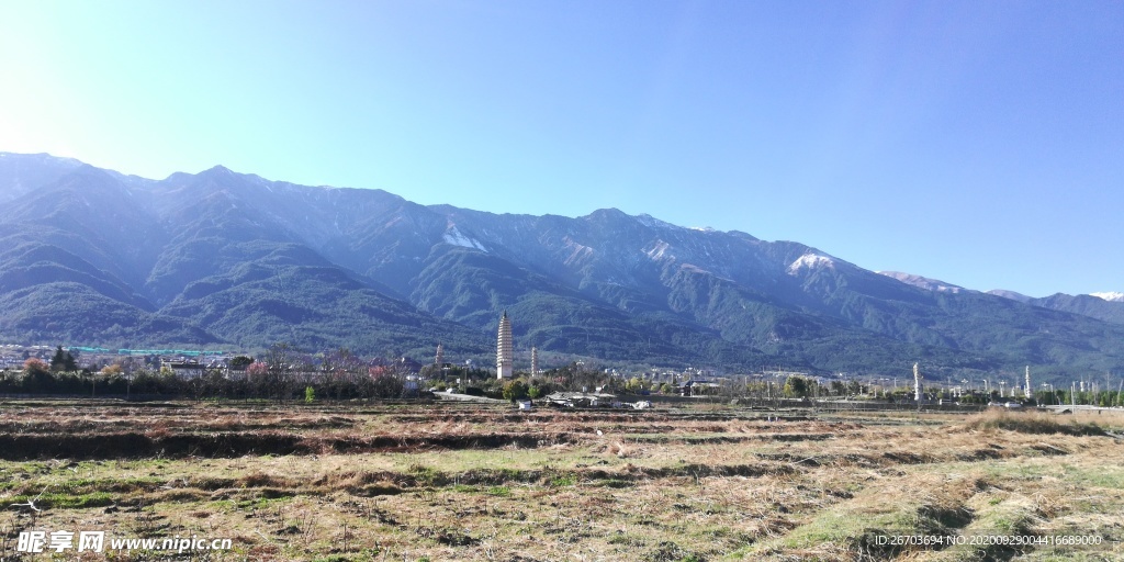 山村田野风景