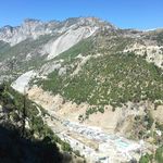 大山山谷村庄