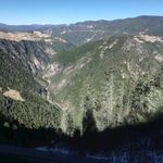 青山峡谷风光