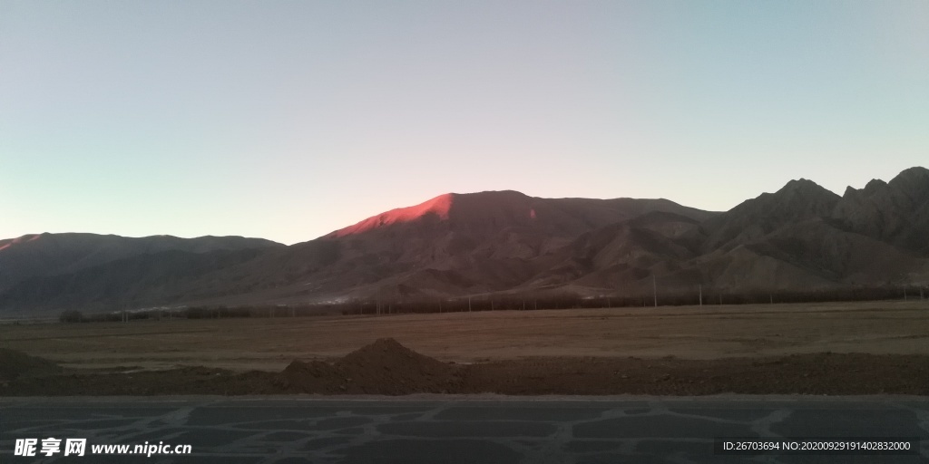 大山牧场晚霞风景