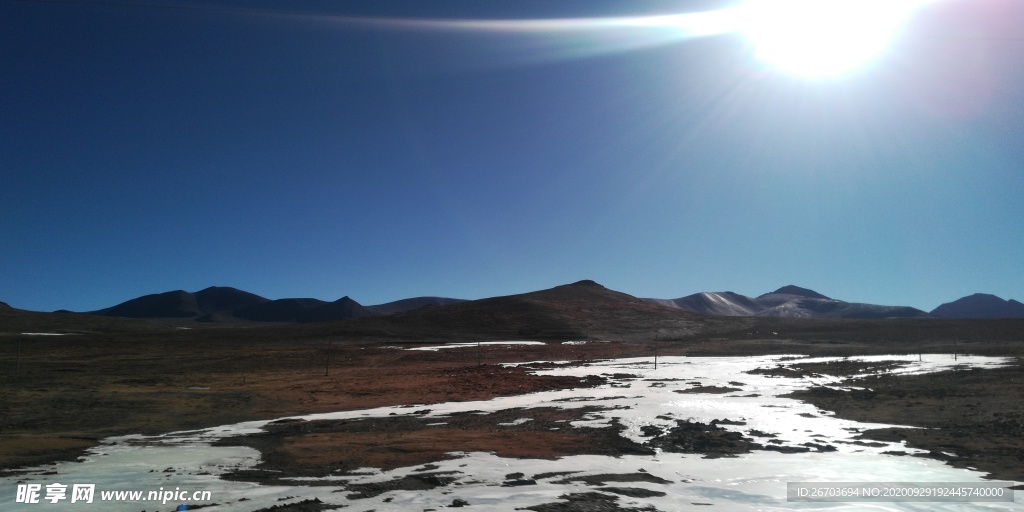 冰天雪地日出风景