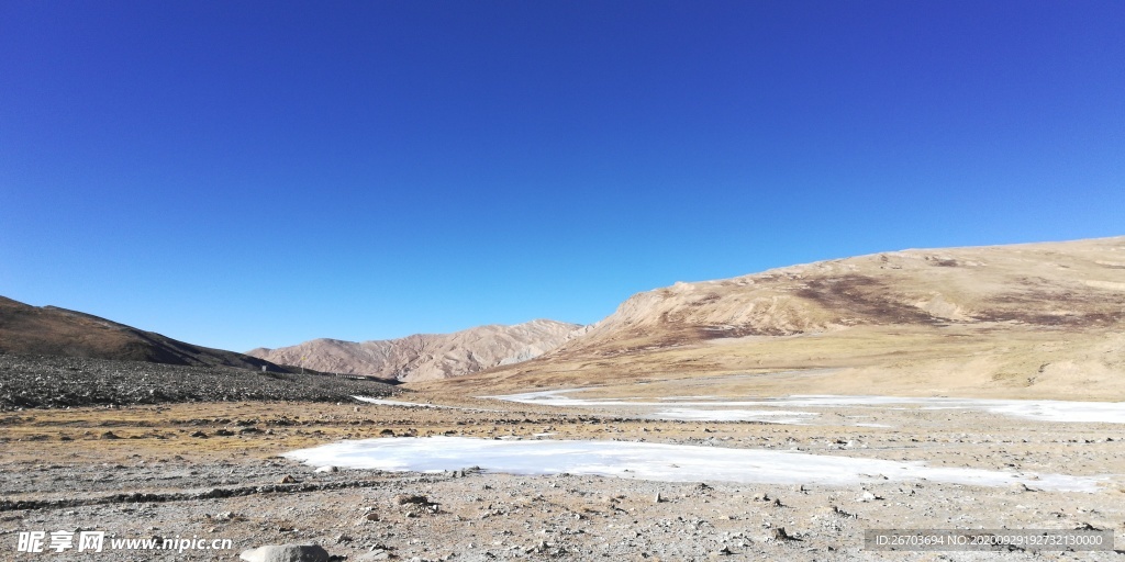 大山雪地风光