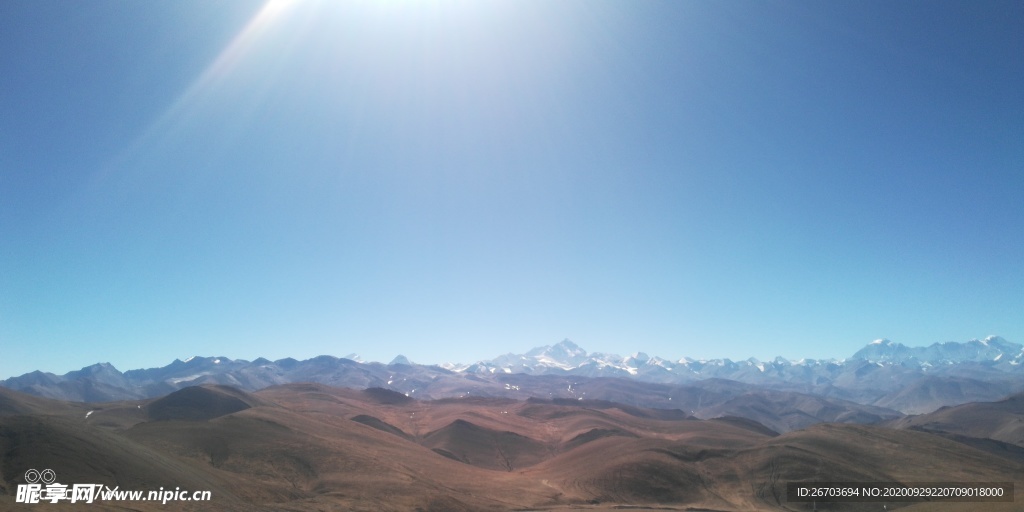 连绵大山雪山风光