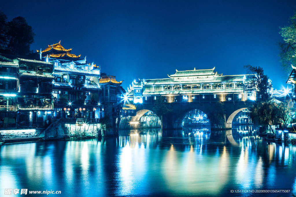 凤凰古城