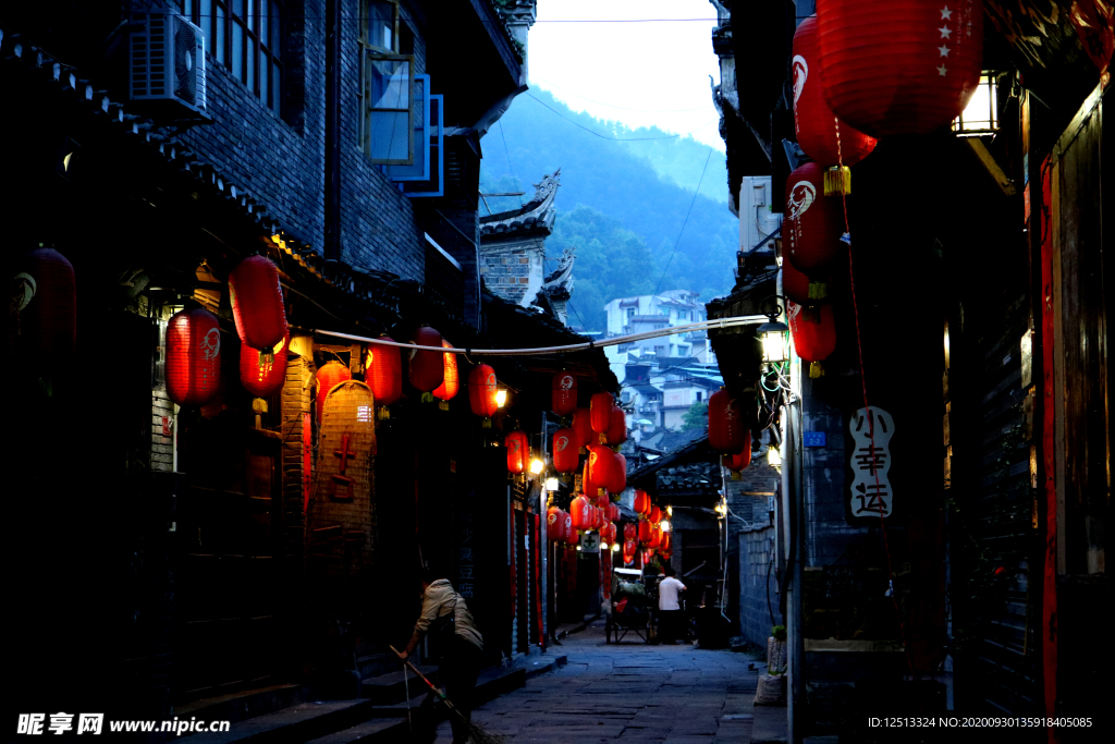 凤凰古城