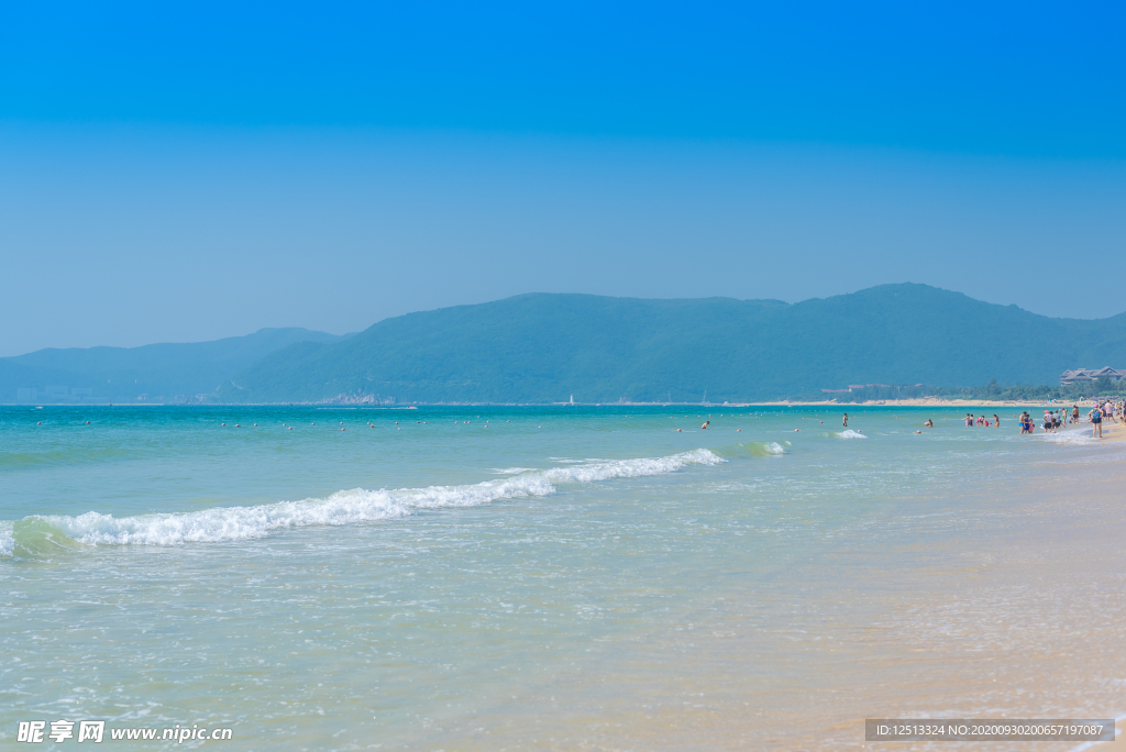 亚龙湾海滨