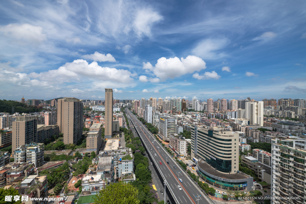 城市蓝天