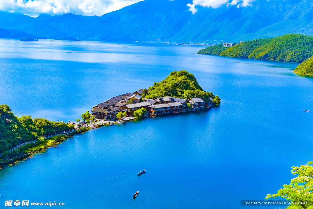 美丽的湖泊美景