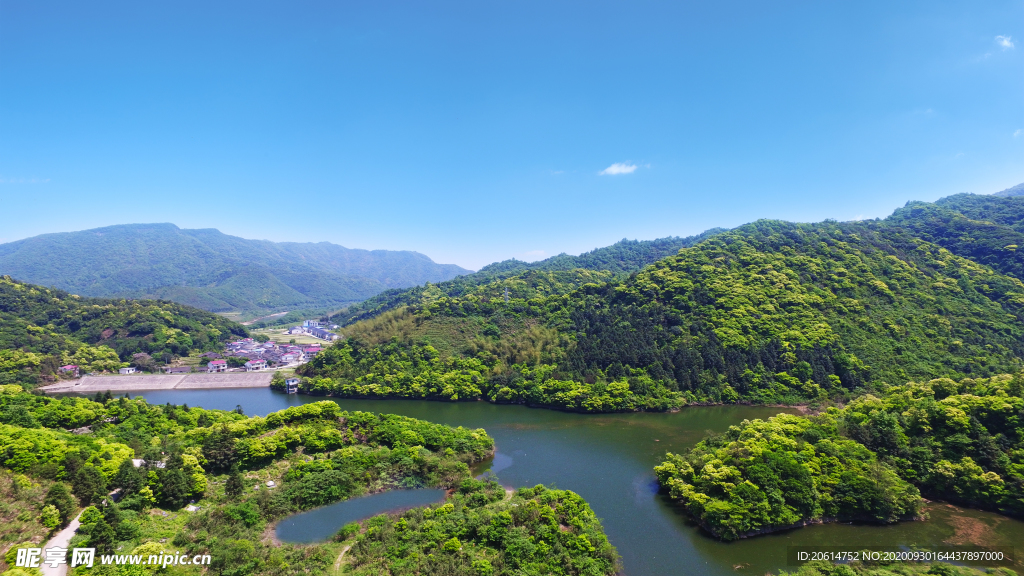 山环水绕美景