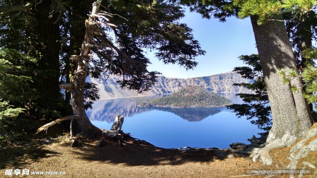 火山湖