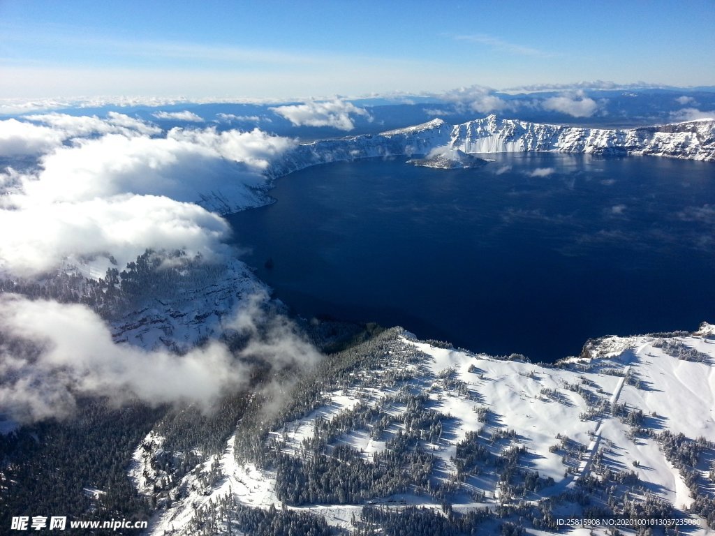 火山湖