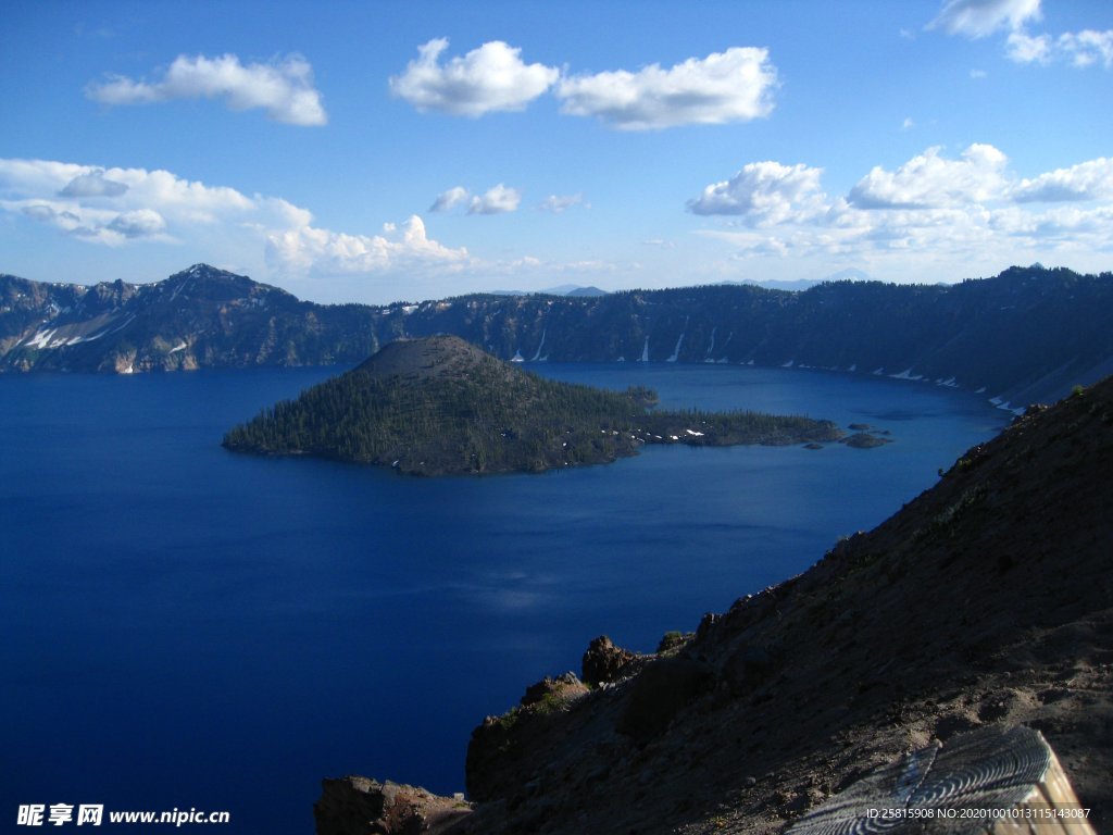 火山湖