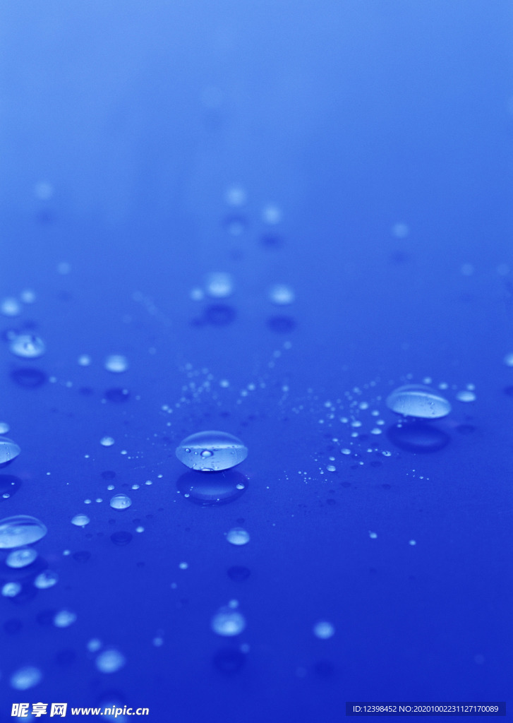 韵动的水纹水滴背景