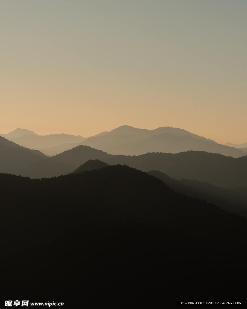山脉