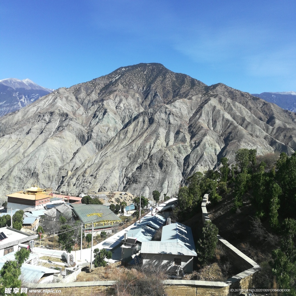 高山村庄建筑图片