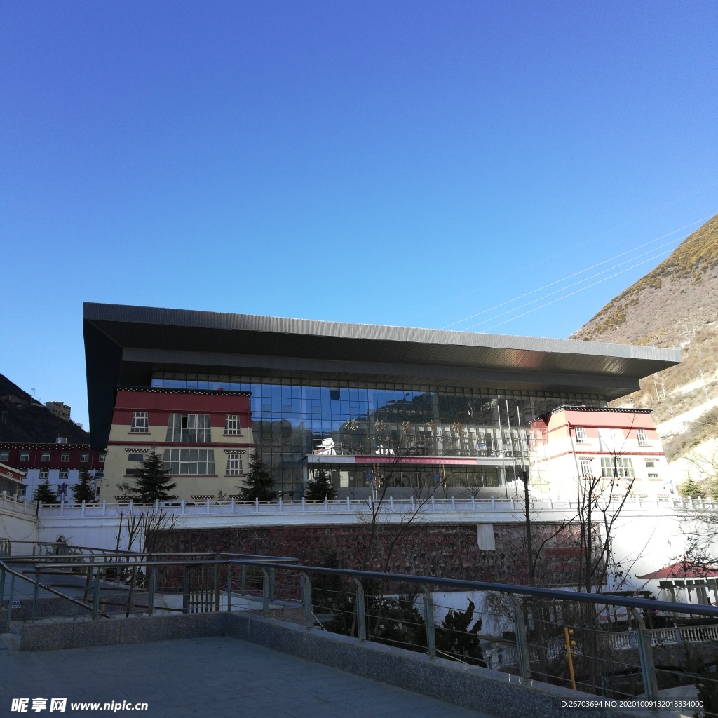 大山乡村小屋建筑图片