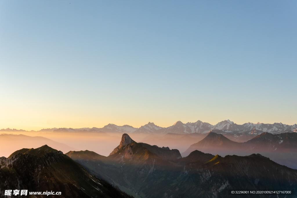 山脉 山 山顶 山峰 风景