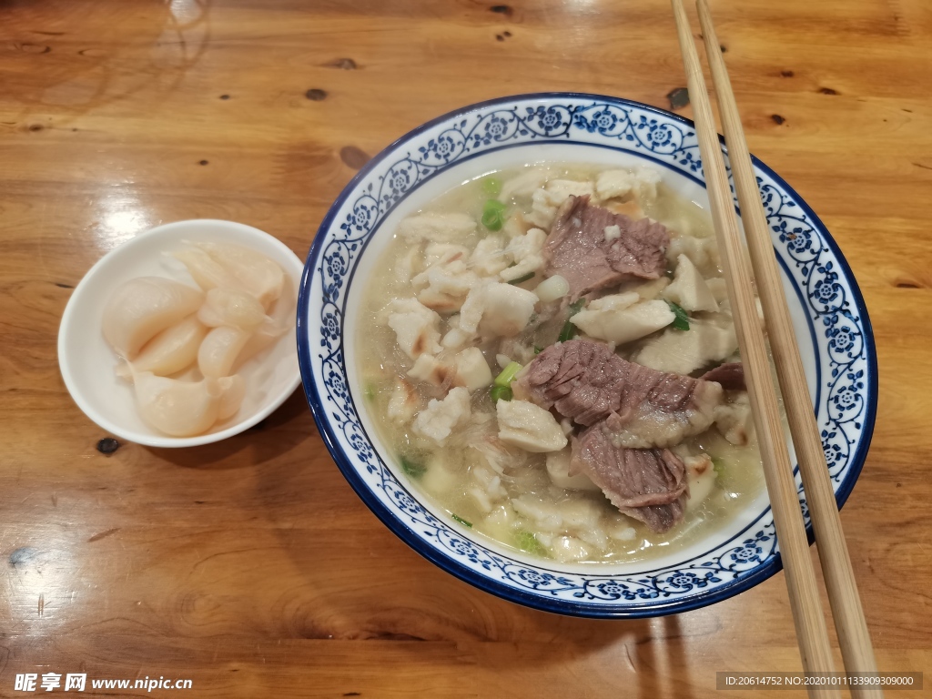 西安牛肉泡馍美食