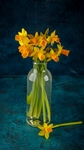 黄色花朵玻璃瓶
