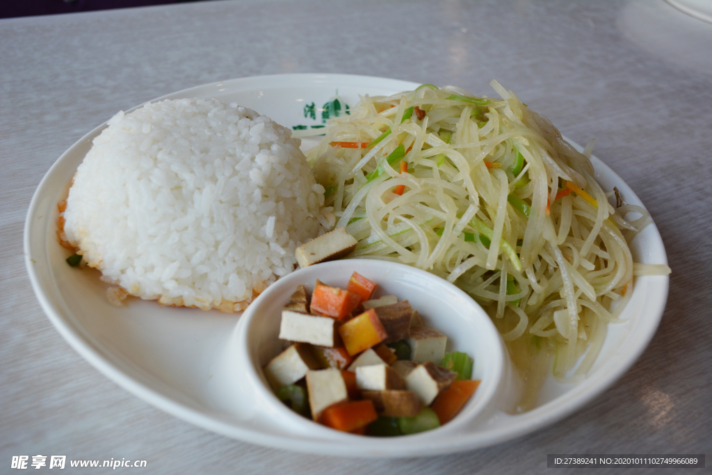 土豆丝盖饭