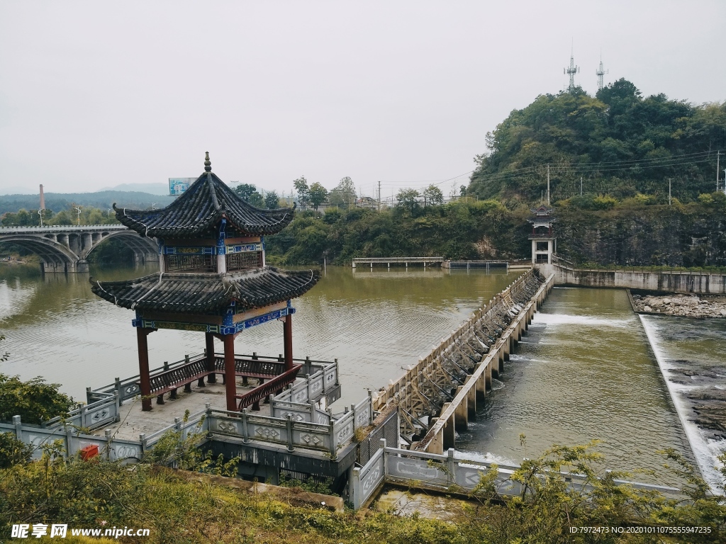 拦河坝