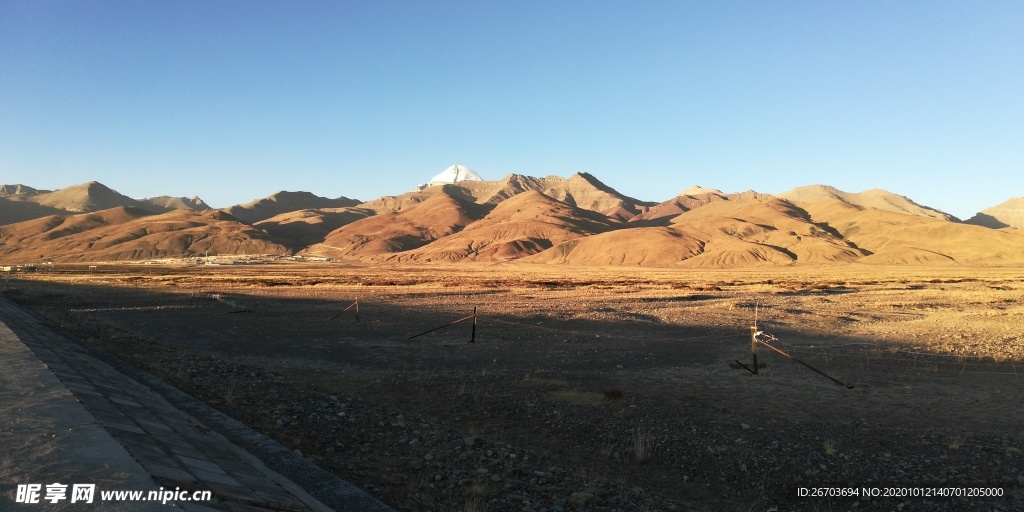 冈仁波齐雪山风光