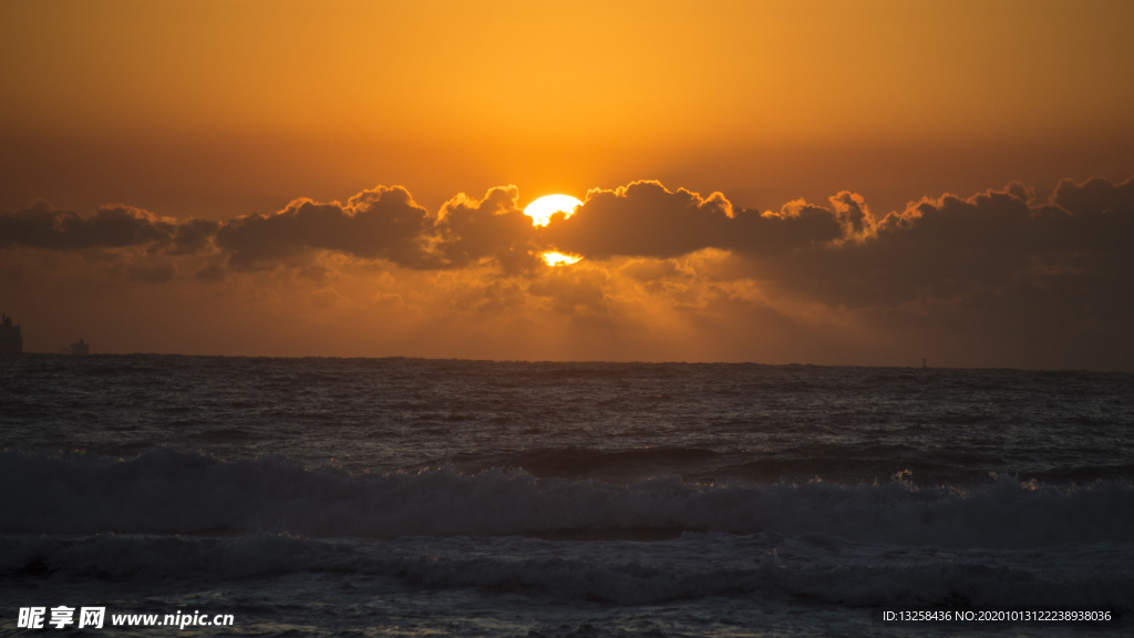 大海天空夕阳云彩风景