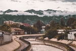 群山小镇河流风景建筑