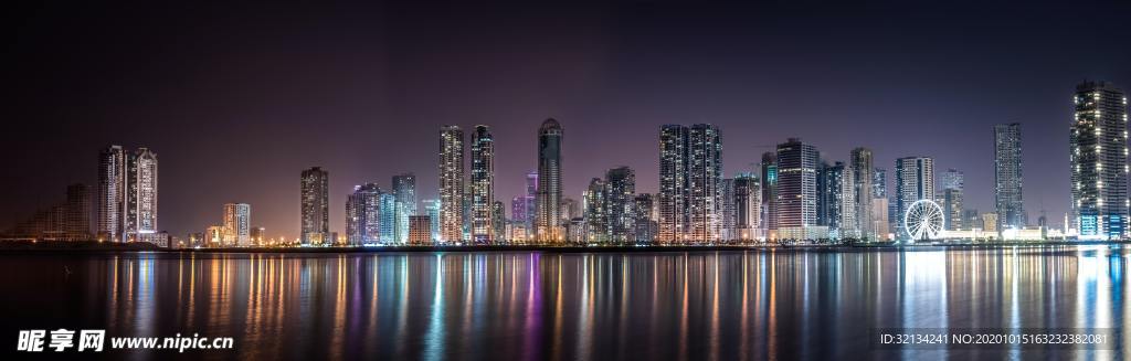 沿海都市夜景