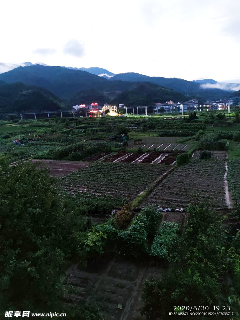 傍晚的黄昏