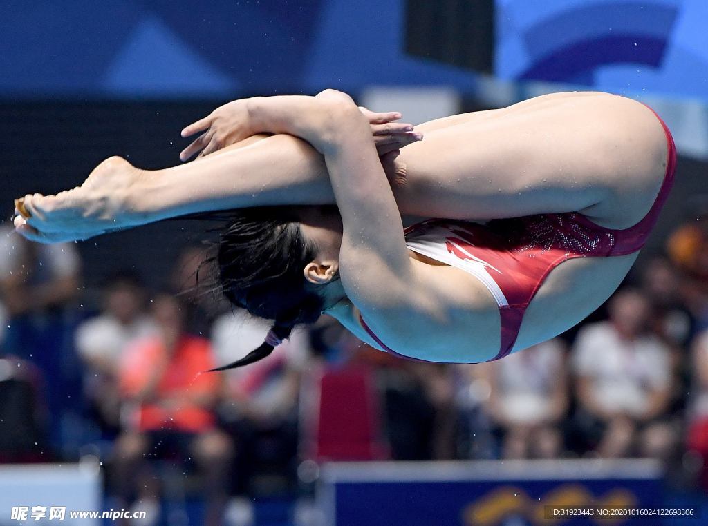 女子跳水运动员