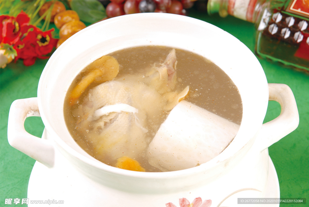 野山菌炝乳鸽