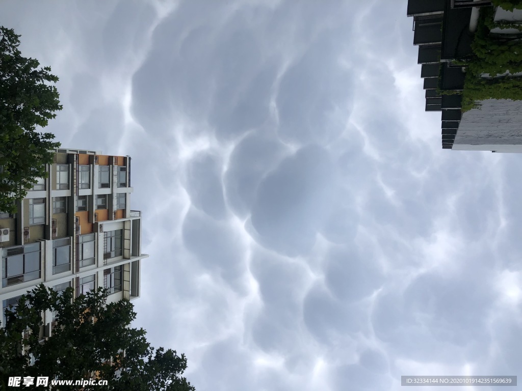 天空