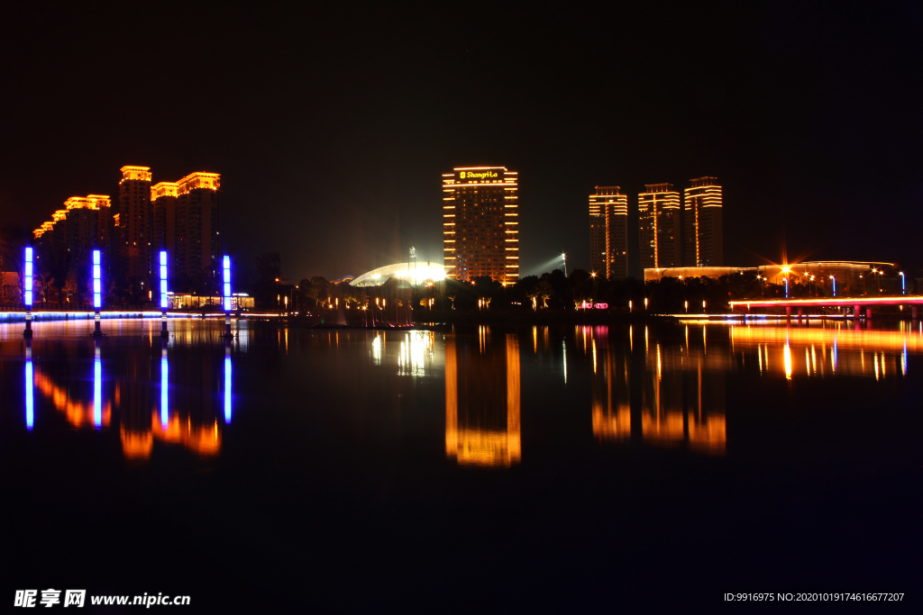 香格里拉酒店夜景