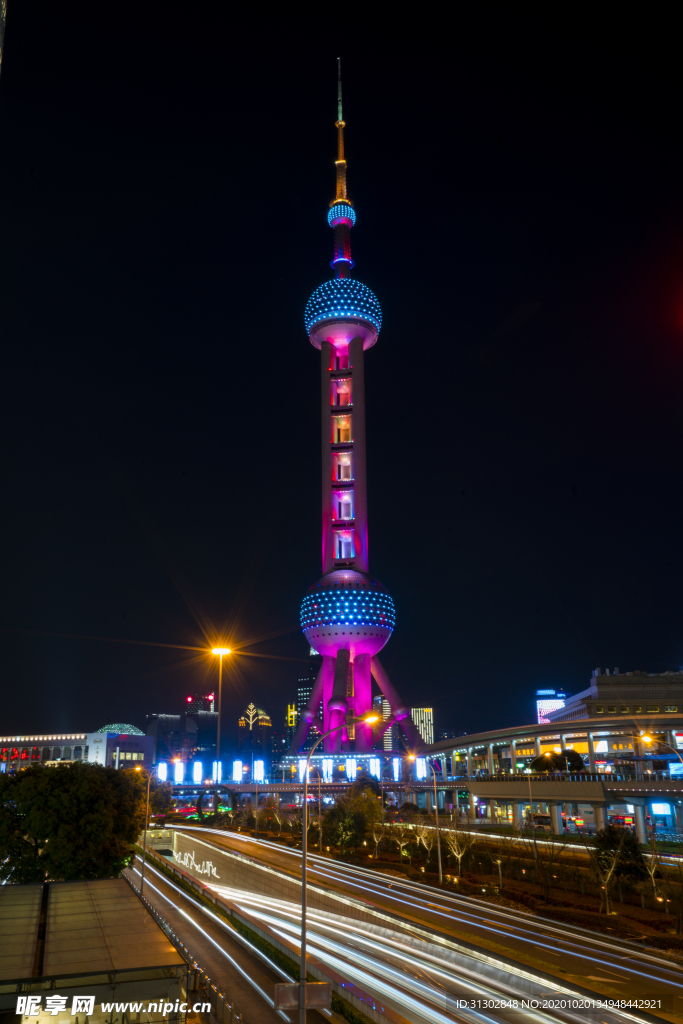 上海陆家嘴东方明珠夜景摄影图片