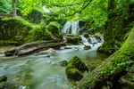 山水瀑布风景