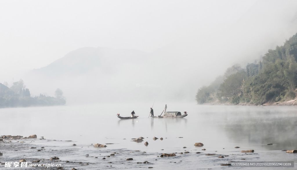 禅意山水水墨画