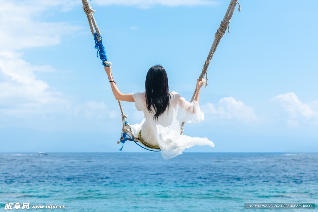 海边荡秋千