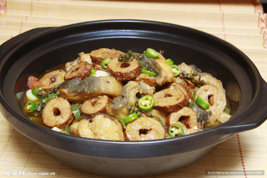 豆腐烧鲢鱼