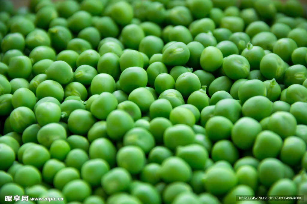 饱满的青豌豆