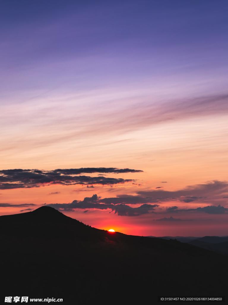 天空 夕阳 山峰