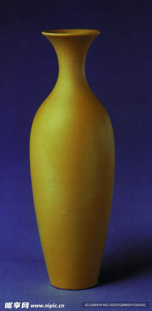 瓷瓶