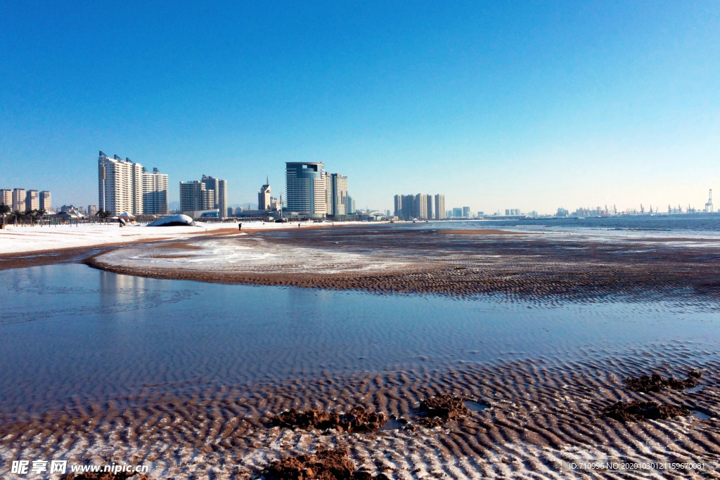 雪后的城市