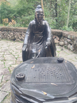 使人塑像