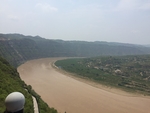 乾坤湾黄河畔的悬崖峭壁黄河栈道